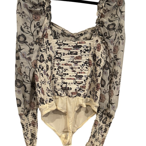 FREE PEOPLE Brunch Date Sheer Bodysuit in Floral Ivory Combo - Size M NWT - Picture 3 of 3